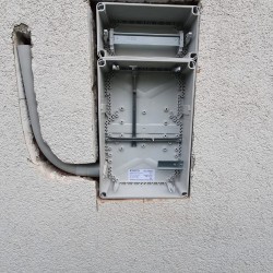  Biztosítók cseréje, beépítése 
